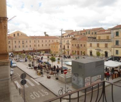 B&B Le Finestre Su Via Cavour Sassari Exterior foto