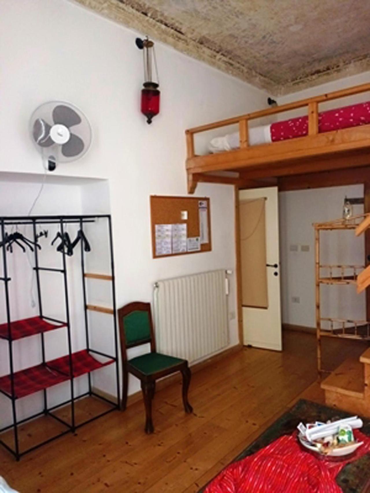 B&B Le Finestre Su Via Cavour Sassari Habitación foto
