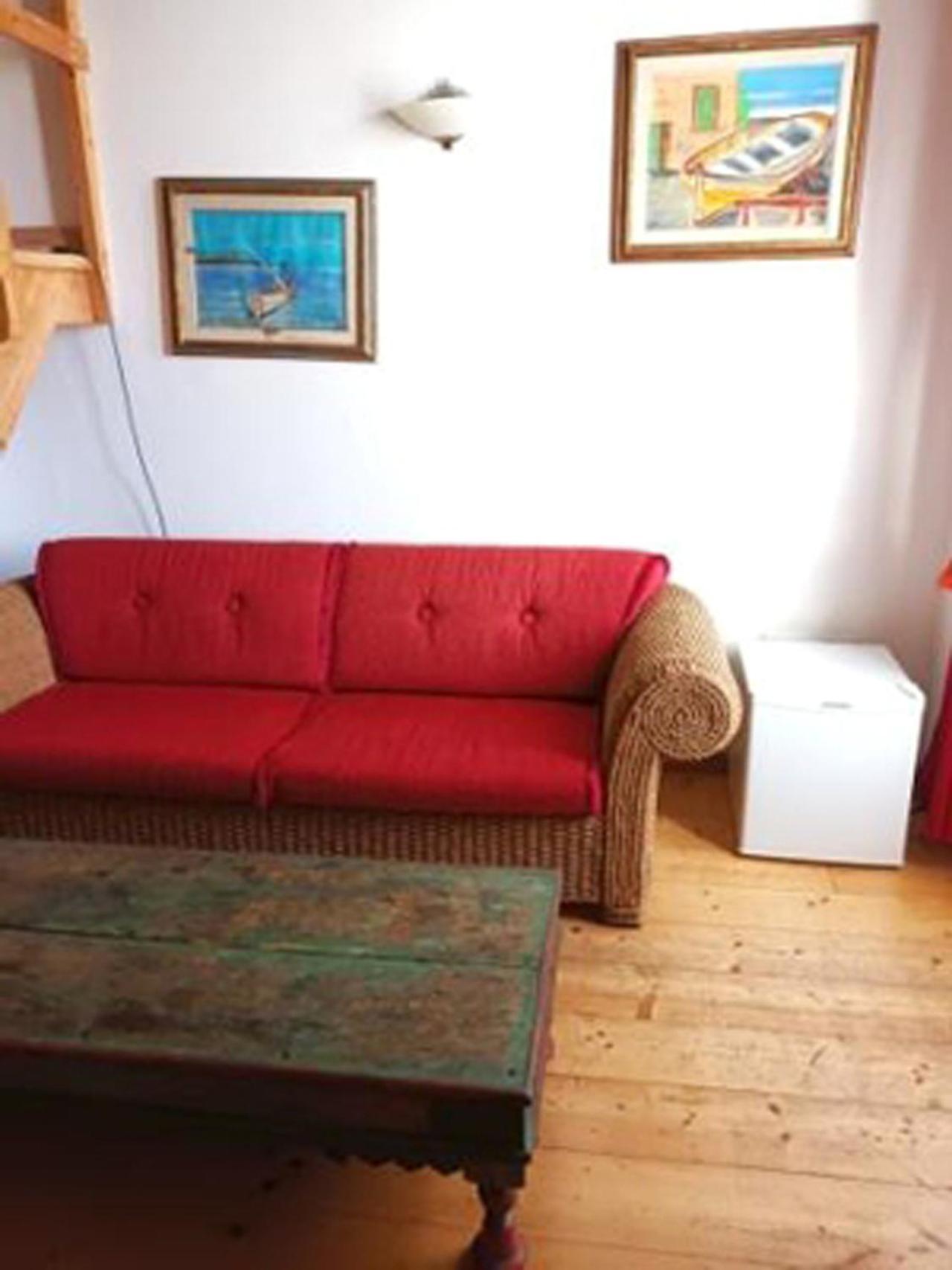 B&B Le Finestre Su Via Cavour Sassari Habitación foto